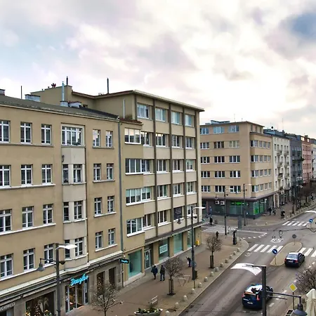 Posrod Drzew Studio Swietojanska Gdynia Exterior photo
